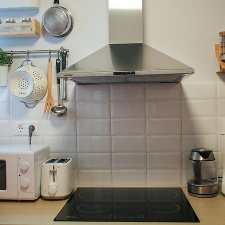 Spacious Central Flat☆3Min To Metro☆Ac|Netflix|Pc Атина Екстериор снимка