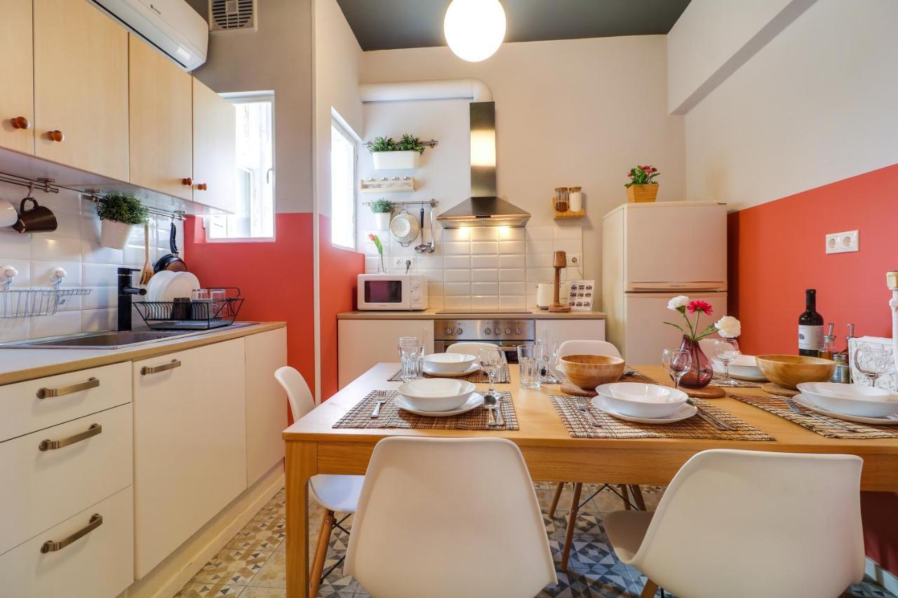 Spacious Central Flat☆3Min To Metro☆Ac|Netflix|Pc Атина Екстериор снимка