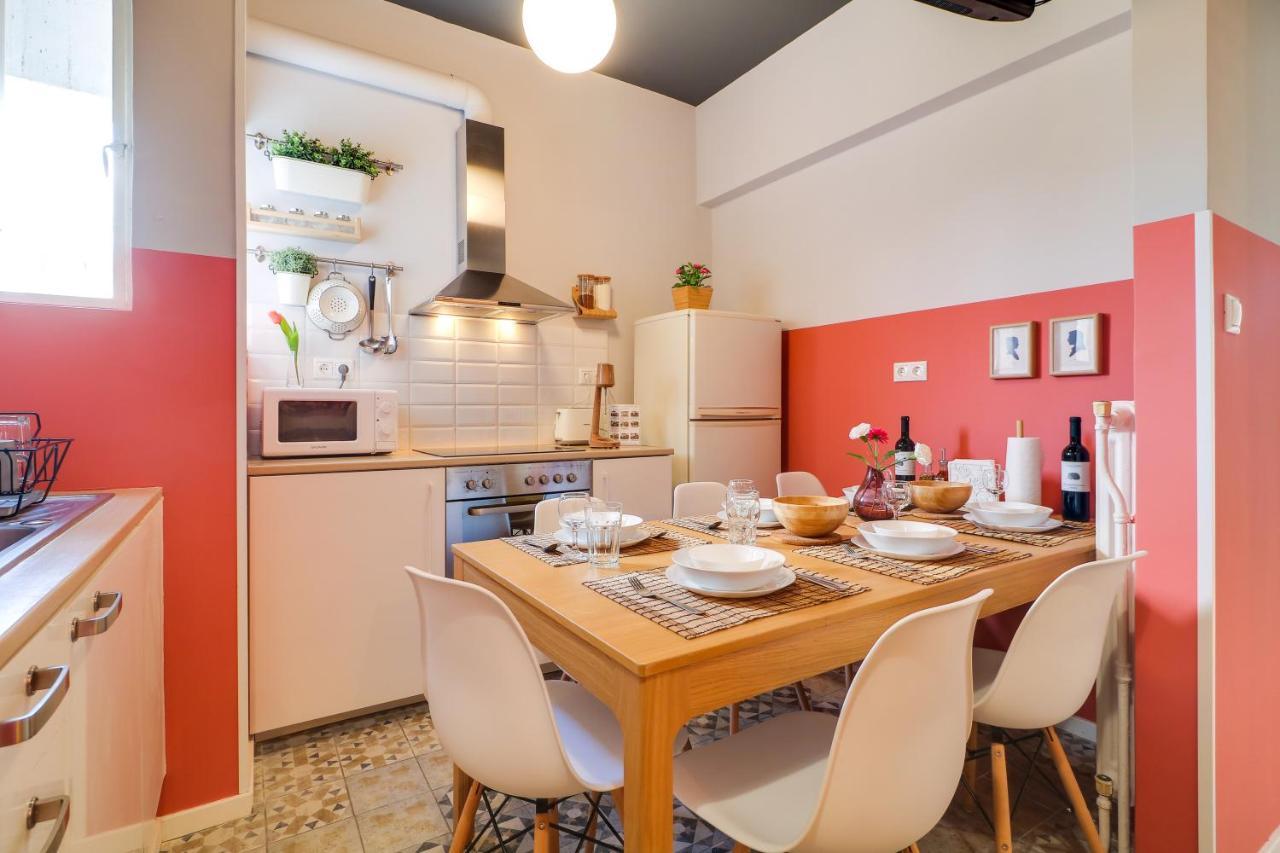 Spacious Central Flat☆3Min To Metro☆Ac|Netflix|Pc Атина Екстериор снимка